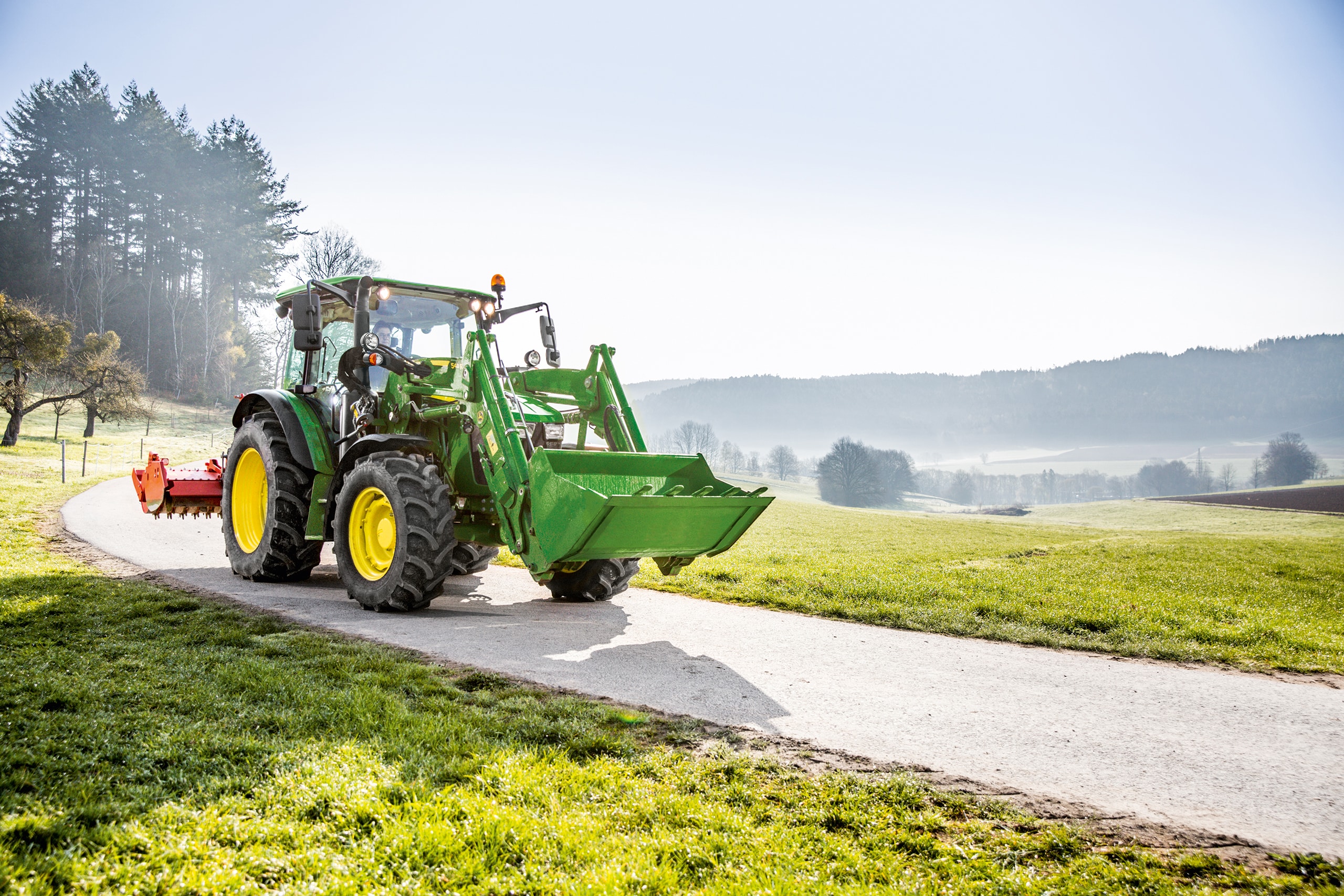 John Deere 5M im Feld John Deere 5M