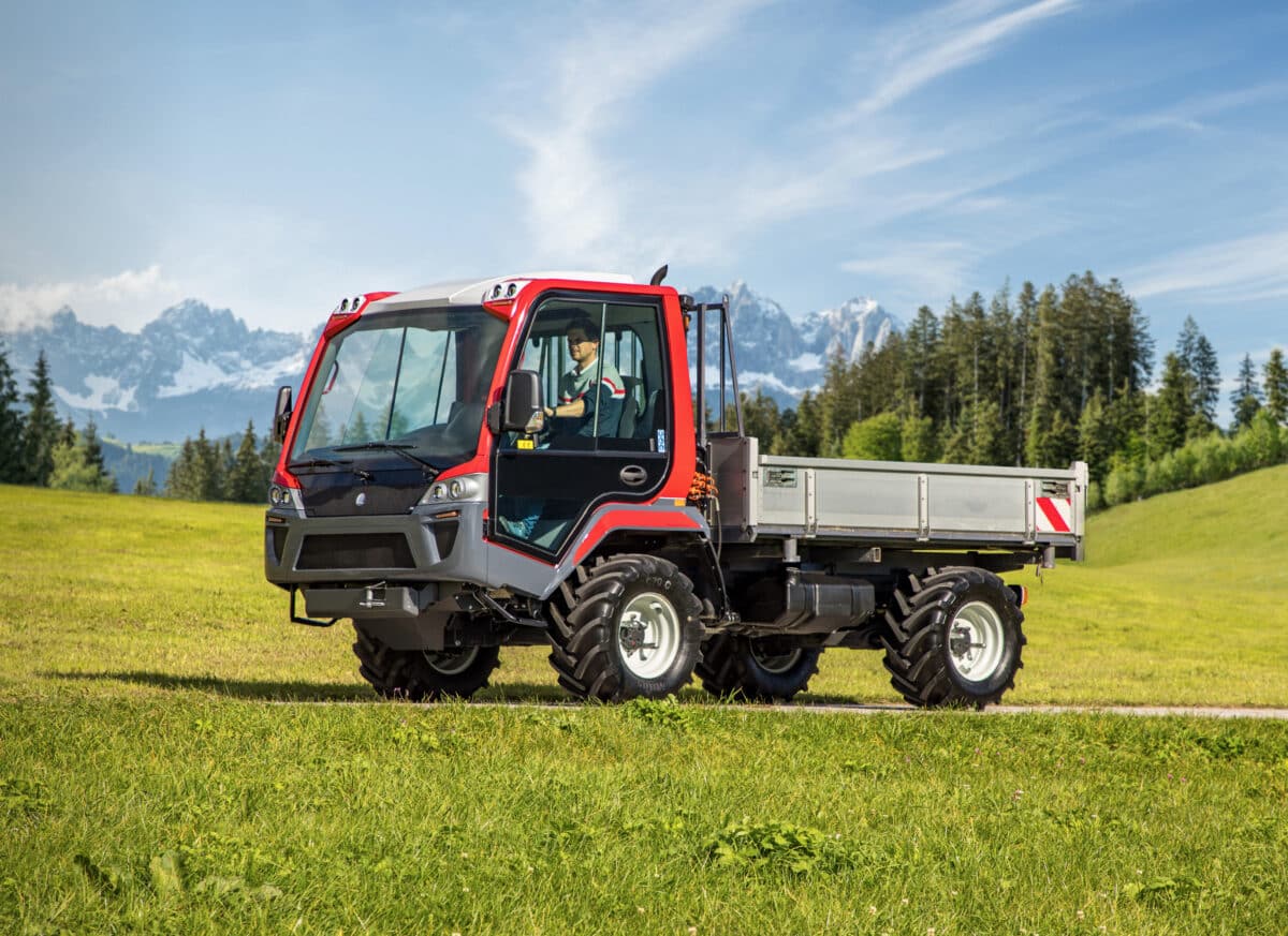 Unitrac Reform Muli & Lindner Unitrac Transporter | Lagerhaus TechnikCenter