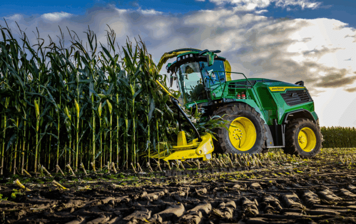 John Deere F8 600