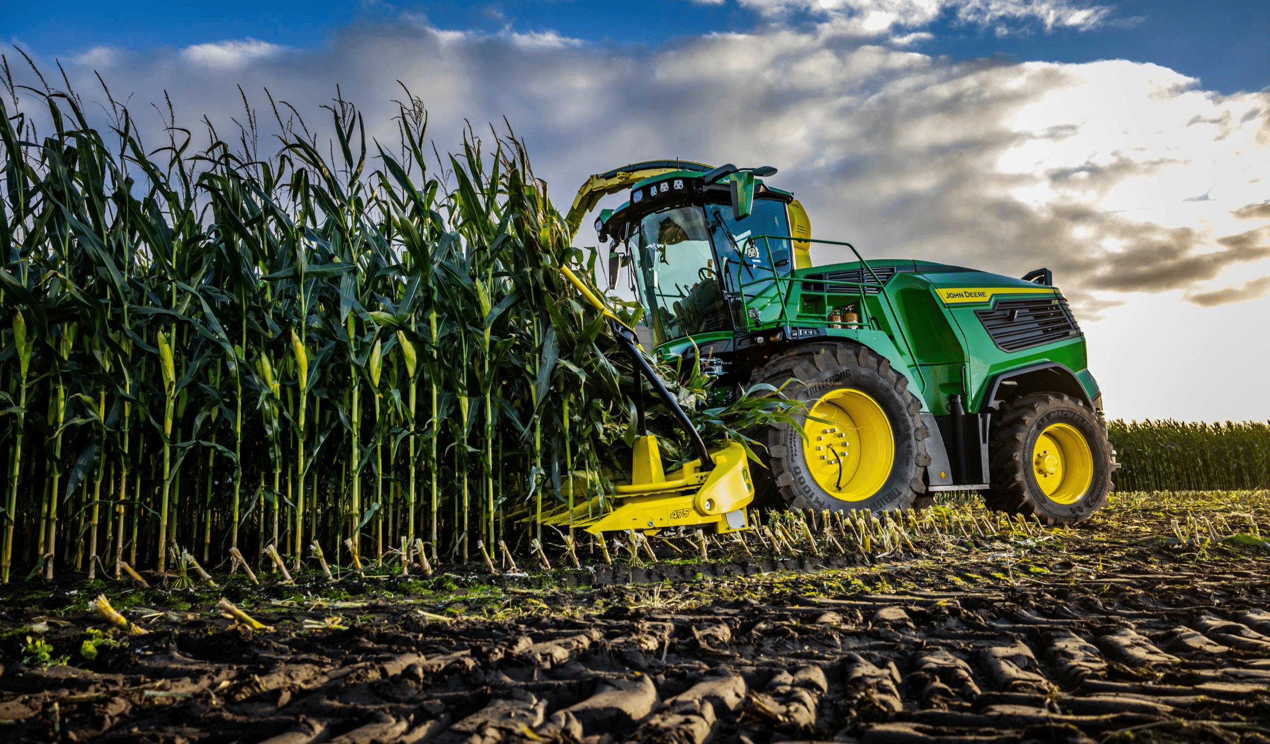 John Deere F8 600