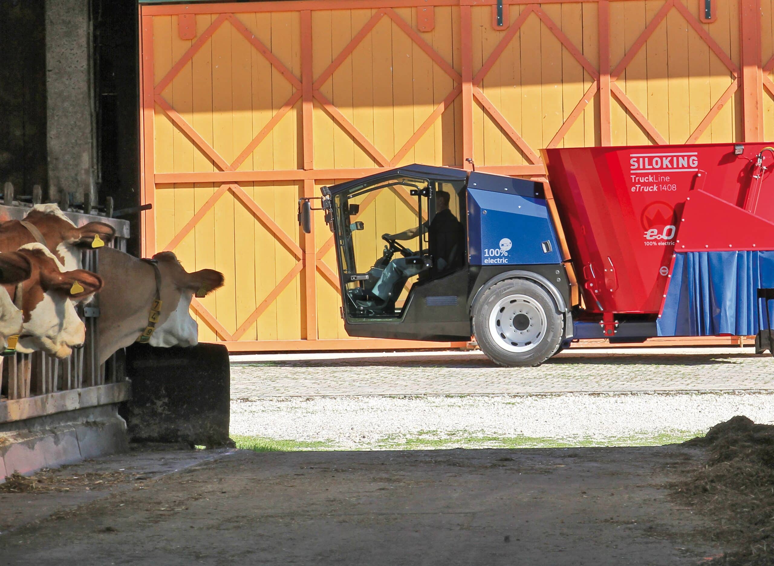 SILOKING_TruckLine_eTruck_1408_7 Rollstriegel im Lagerhaus TechnikCenter