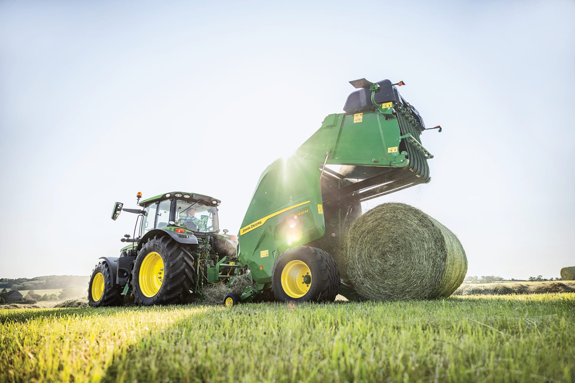 John Deere V451M