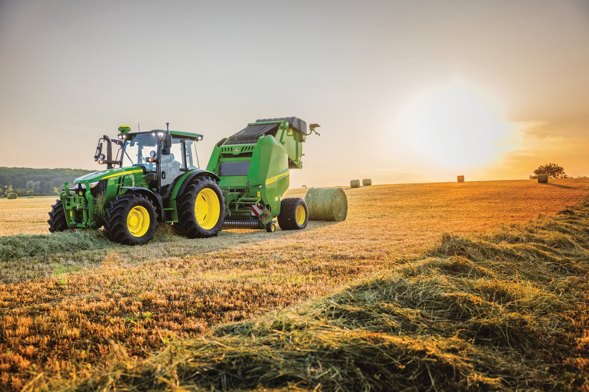 John Deere 5105M